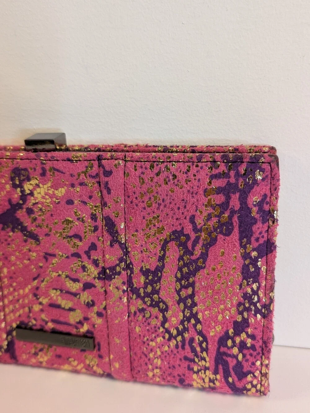 Kenneth Cole Reaction Pink Metallic Snake Print Frame Wallet Clutch 8.5
